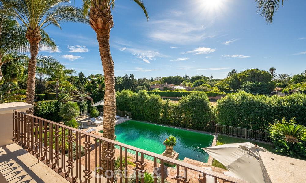 Indrukwekkende luxueuze villa te koop in een prestigieuze urbanisatie op loopafstand van het strand in Guadalmina Baja, Marbella 773945