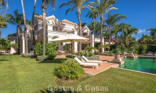 Indrukwekkende luxueuze villa te koop in een prestigieuze urbanisatie op loopafstand van het strand in Guadalmina Baja, Marbella 773978 