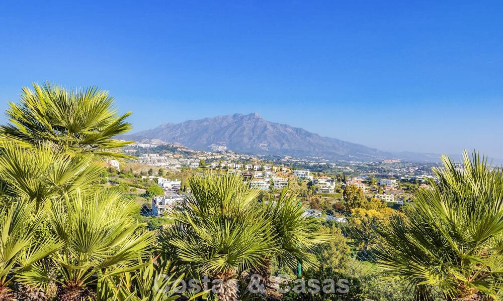 Halfvrijstaande woning met privétuin en panoramisch uitzicht te koop in Benahavis - Marbella 774179