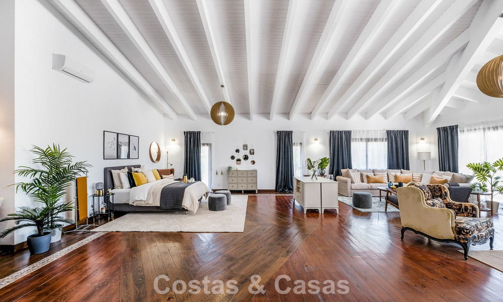 Unieke loft-stijl villa te koop in een begeerde villawijk in Nueva Andalucia, Marbella 774498